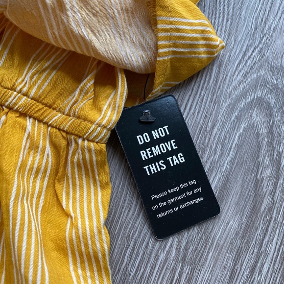 NWOT Express Romper - Picture 5 of 8